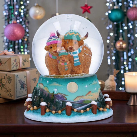 Winter Highland Cow Snow Globe 13.7cm