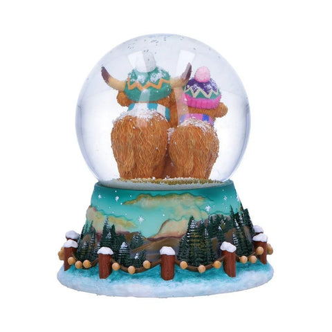Winter Highland Cow Snow Globe 13.7cm