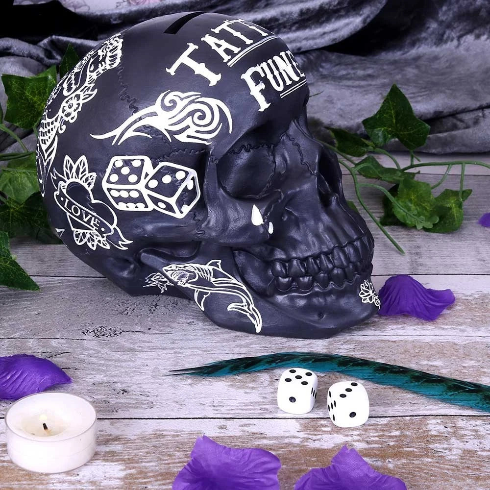 Black and White Traditional, Tribal Tattoo Fund Skull